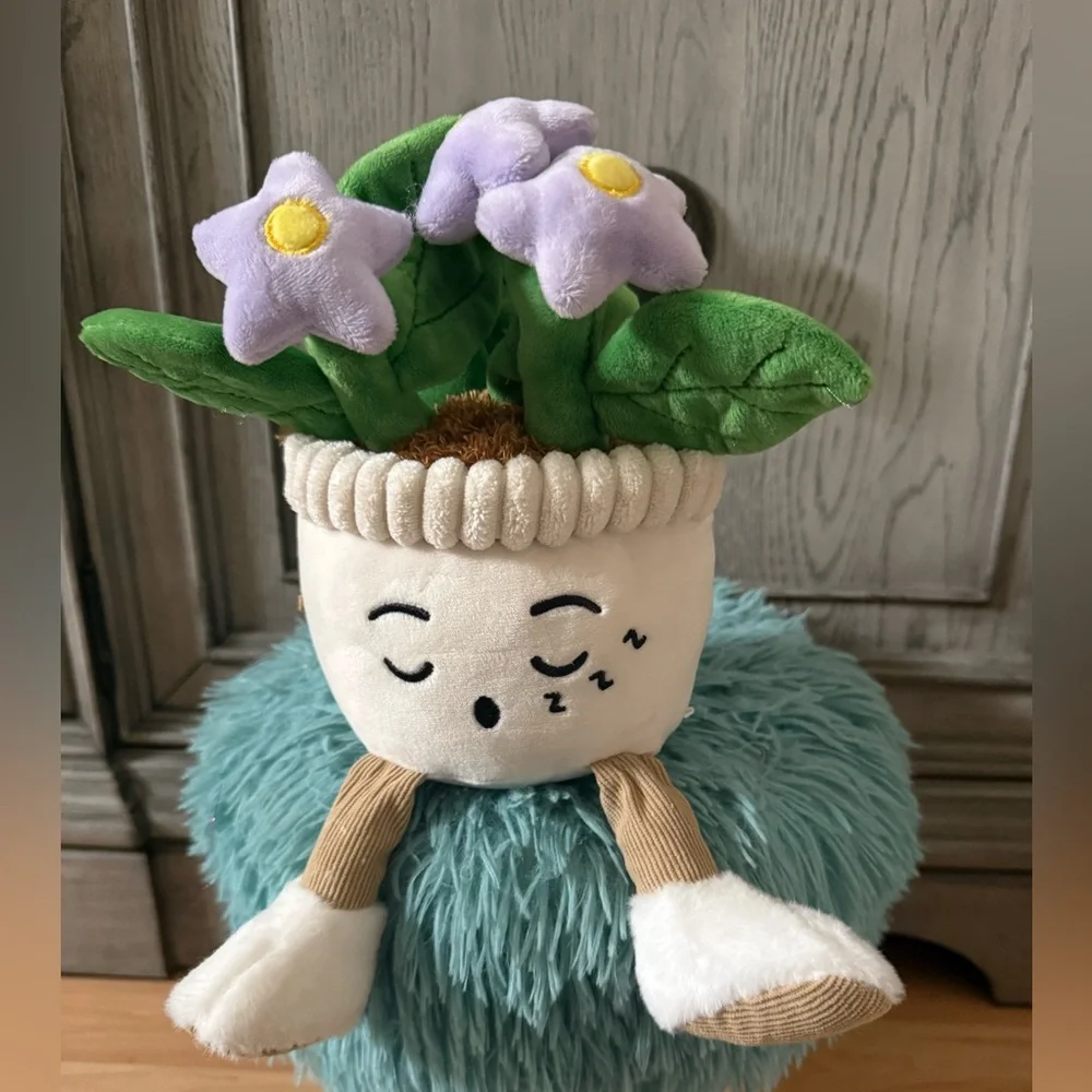 Plush Flower Pot with Green Leaves - Picture 2 of 4